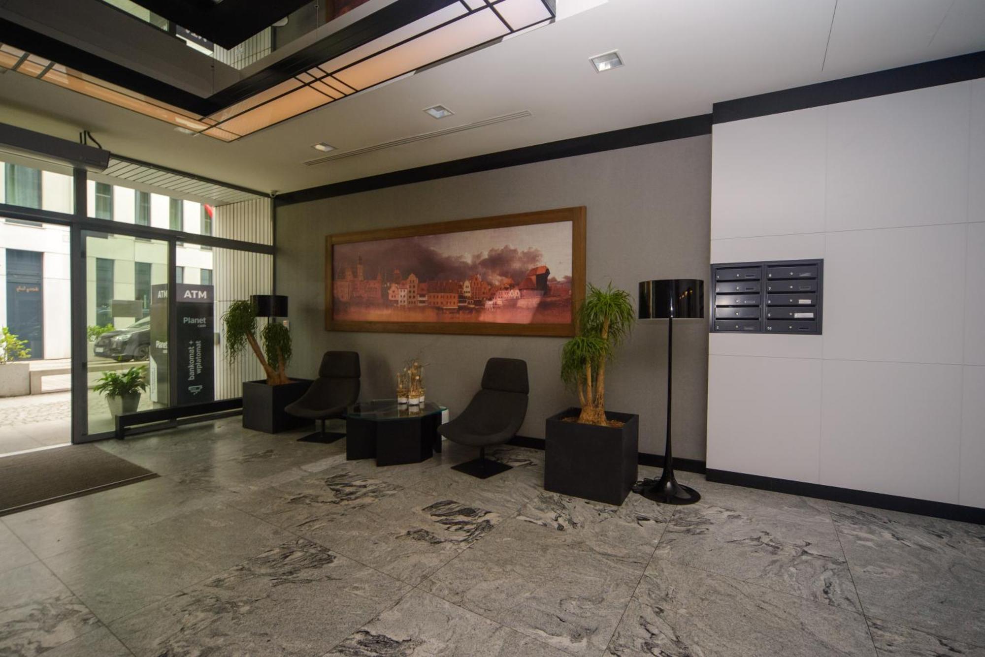 Maya's Flats & 32 - Granaria Apartment