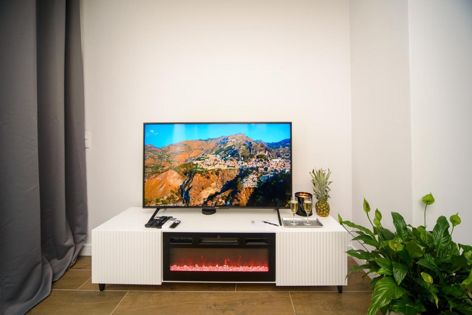 Maya's Flats & 32 - Granaria Apartment