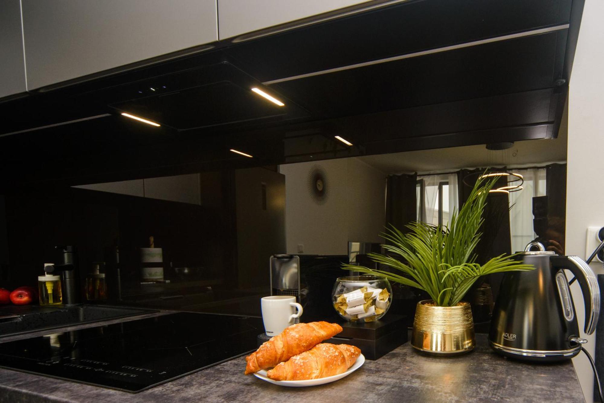 Maya's Flats & 32 - Granaria Apartment